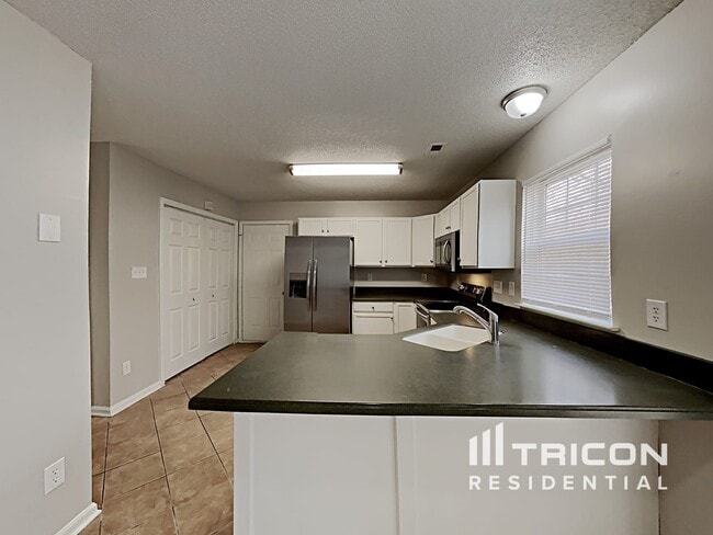 Building Photo - 2924 Dairywood Ln
