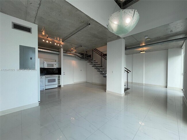 Building Photo - 690 SW 1st Ct