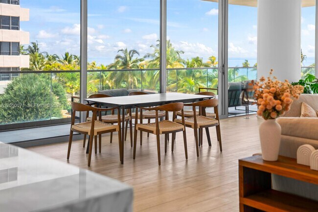 Building Photo - 10203 Collins Ave