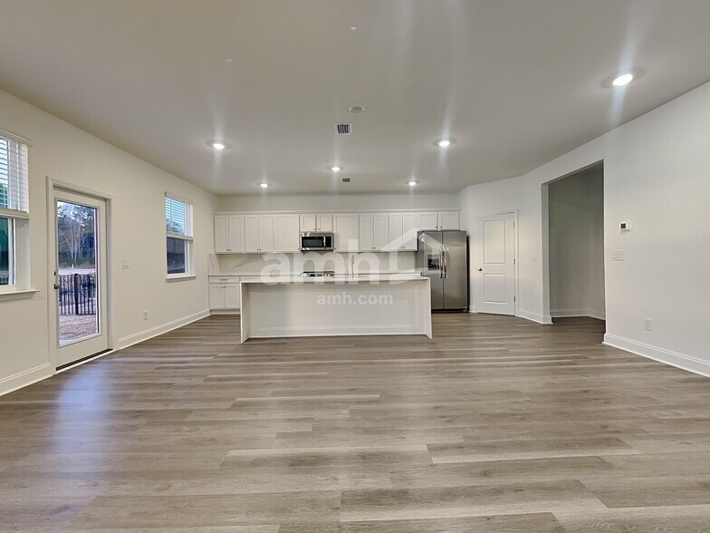 Building Photo - 168 Portside Pk Dr