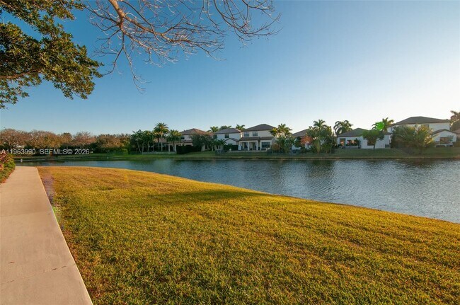 Building Photo - 4357 Cascada Cir