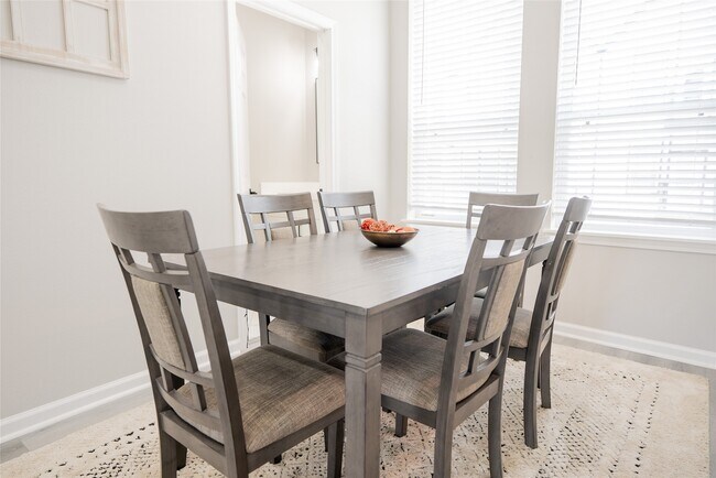 Building Photo - 2519 Washington St