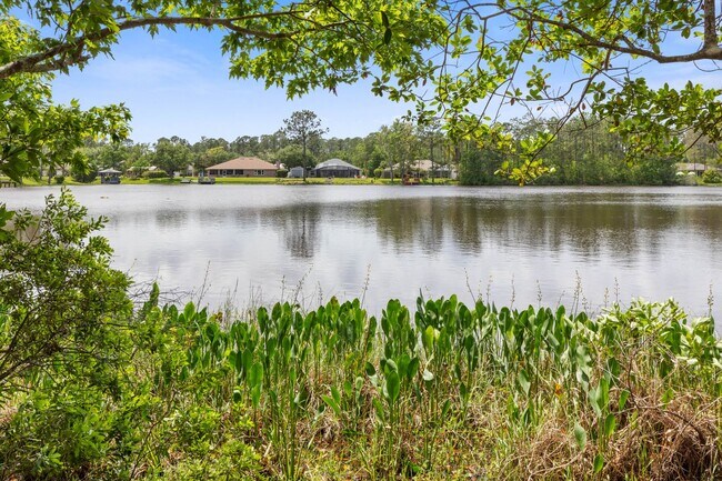 Building Photo - Home for rent on the lake !