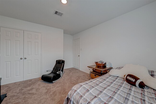 Building Photo - 1234 Blue Hazel Ct