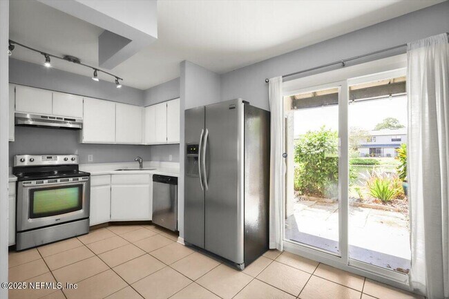 Building Photo - 10 Ponte Vedra Ct