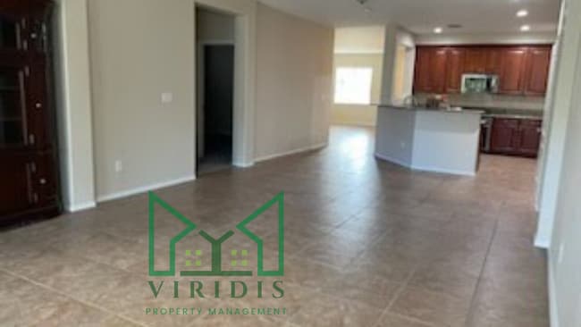 Building Photo - 5520 Rockview Dr