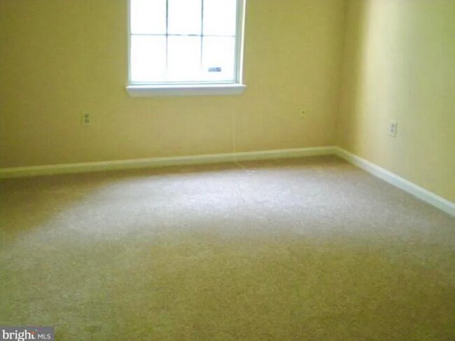 Building Photo - 8903 Mallard Ct