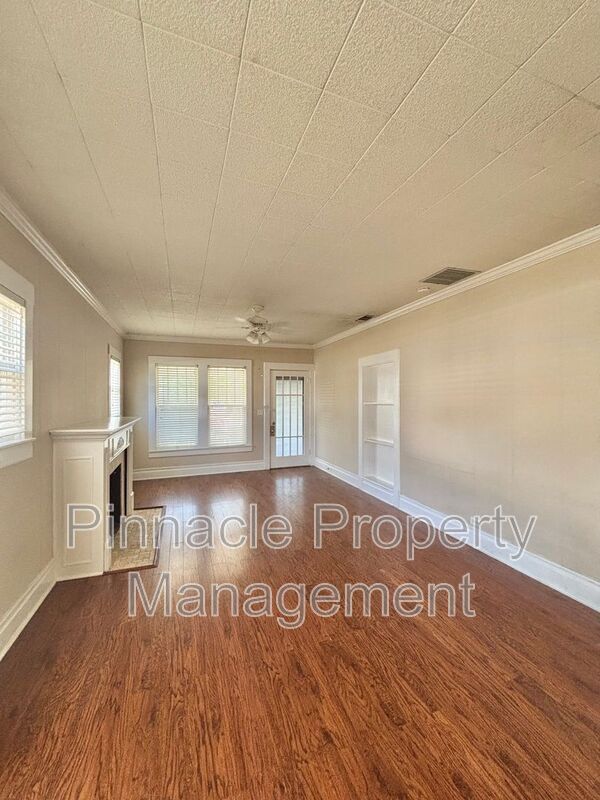 Building Photo - 515 S Madison St
