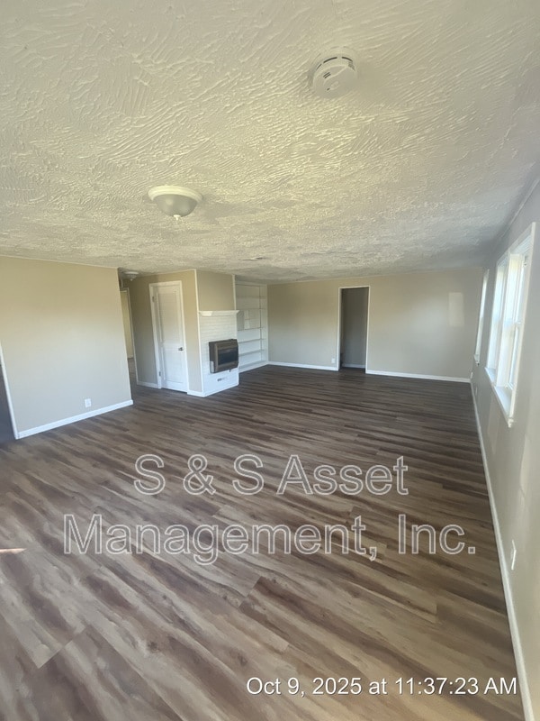 Building Photo - 1109 Eastfield Rd