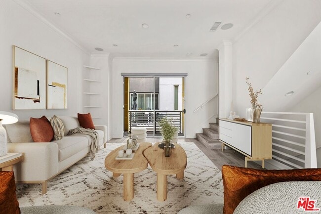 Building Photo - 2205 Selig Dr