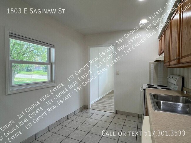 Building Photo - 1503 E Saginaw St