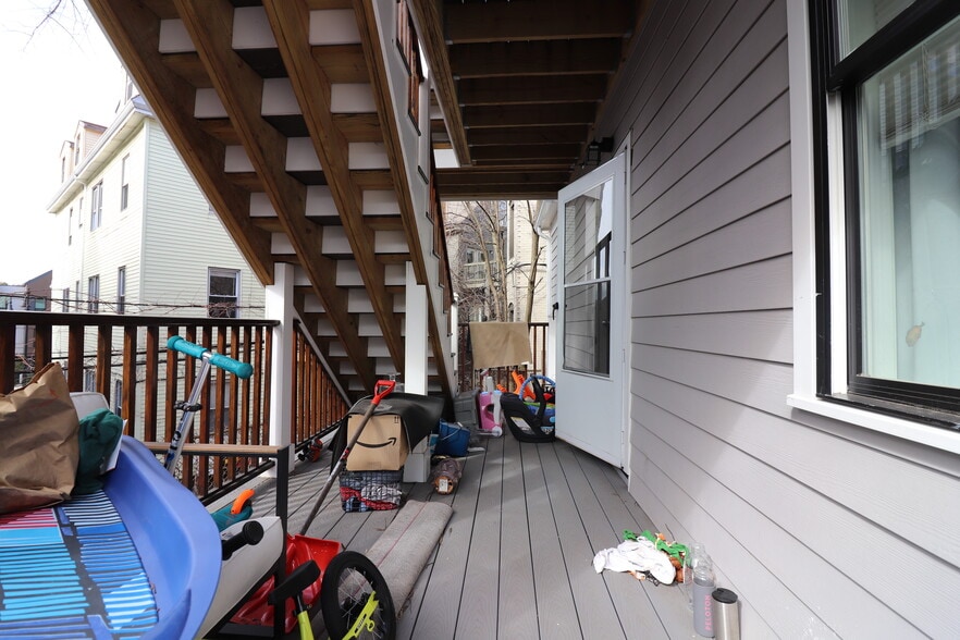 Building Photo - 17 Walk Hill St