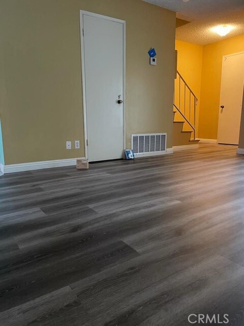 Building Photo - 1304 Elm Ave