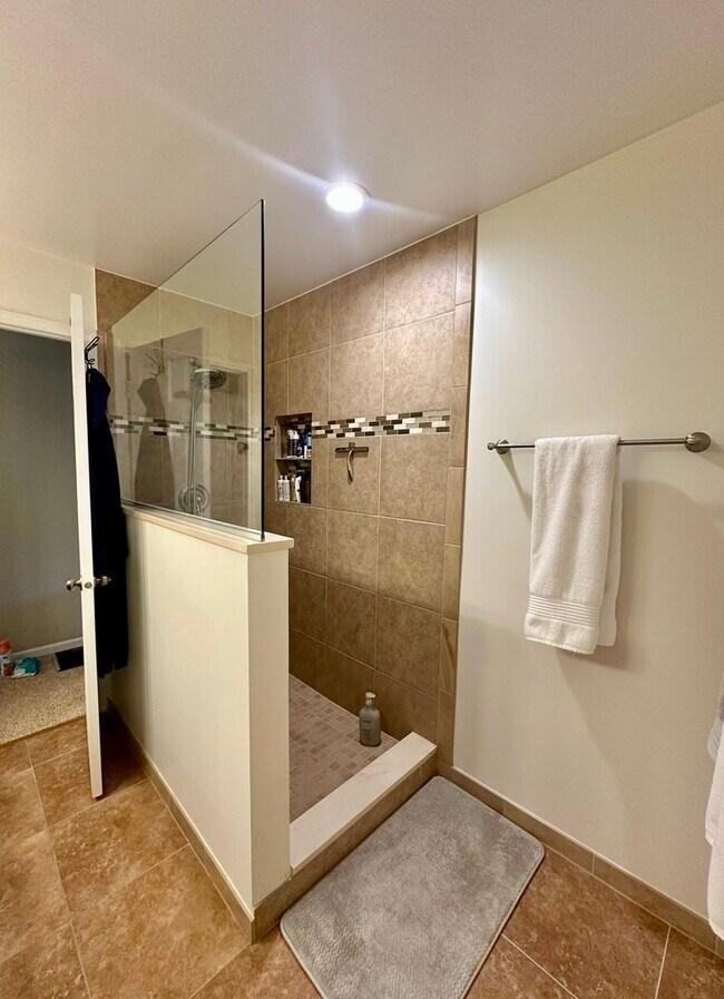 Building Photo - 8438 Chicory Ct