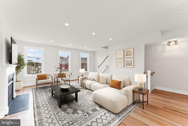 Building Photo - 734 S Matlack St