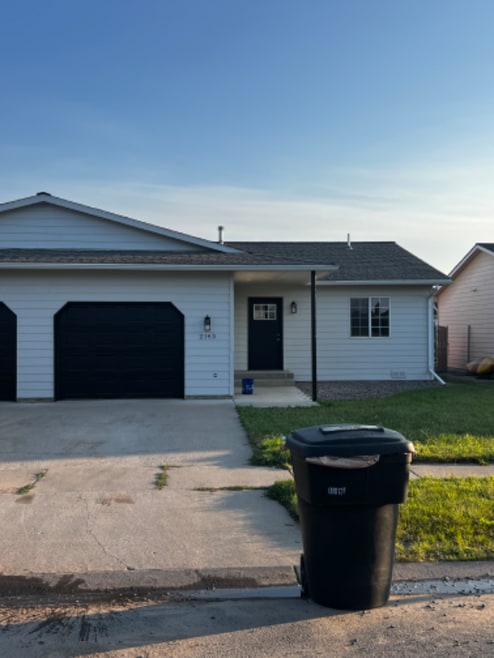 Building Photo - 2141 Teal Dr