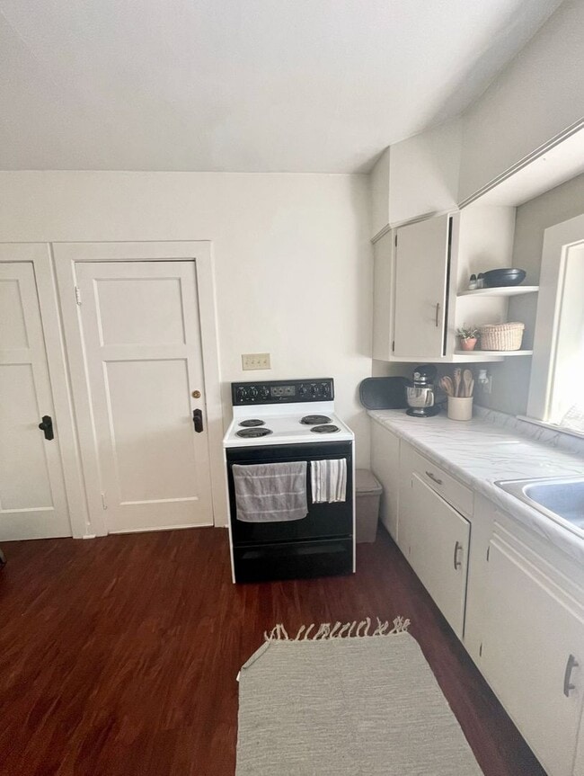 Building Photo - 3822-3824 N Maryland Ave.