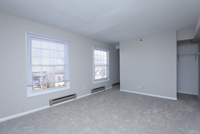 Building Photo - 4334 N Hazel St