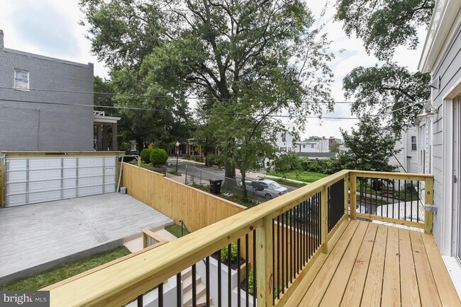 Building Photo - 1423 Montello Ave NE