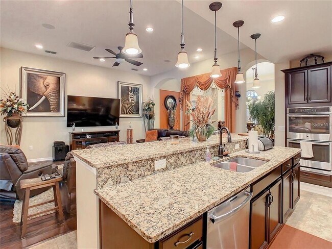 Building Photo - 600 Stone Oak Dr
