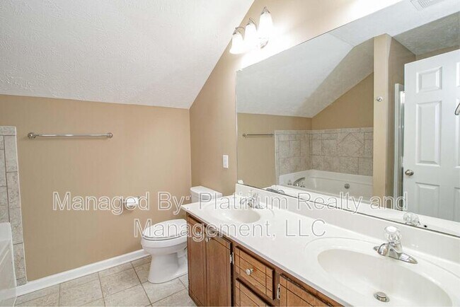 Building Photo - 1449 Mutual Dr