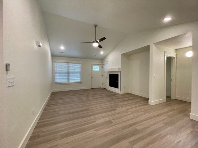 Building Photo - 18 Dinsmoore Ln