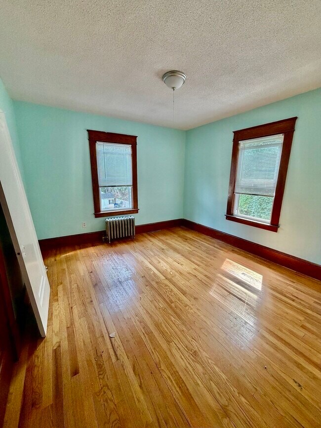 Building Photo - 161 Hampden St