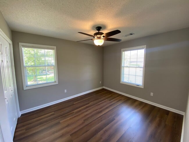 Building Photo - Home for rent in Tuscaloosa! Available to view with a 48 hour notice!