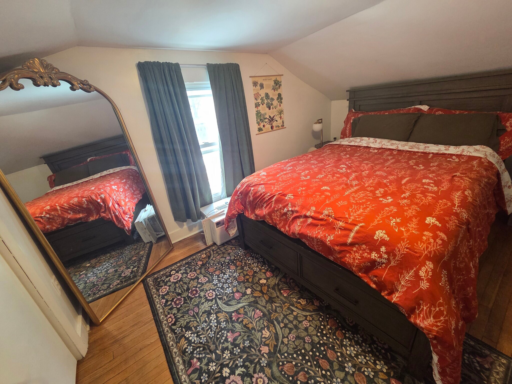 Building Photo - 400 Bennett St