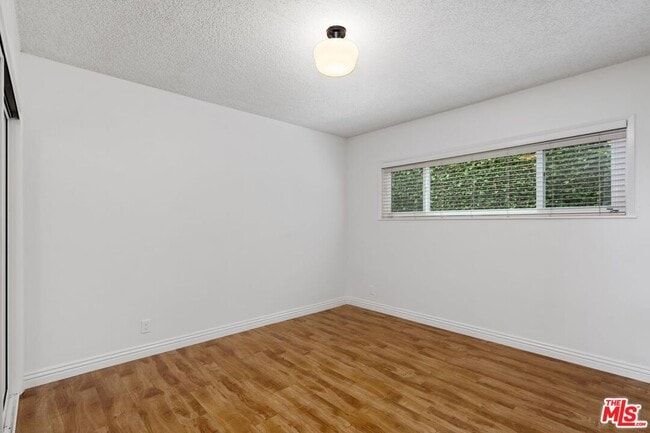 Building Photo - 6111 W 75th St