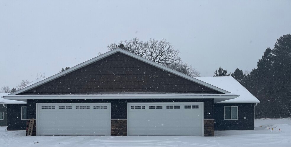 Building Photo - 634 Veronica Ct