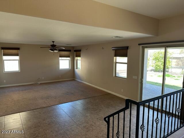 Building Photo - 722 E Sipapu Dr