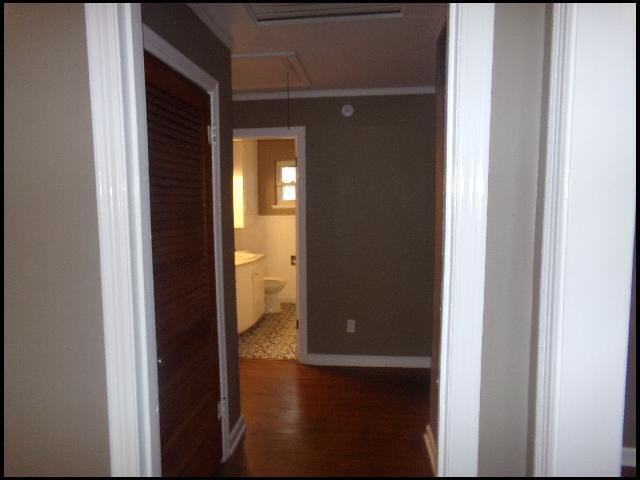 Building Photo - 17 S Avalon Dr