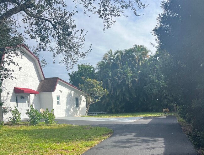 5540 SW 109th Ave - 5540 SW 109th Ave Davie FL 33328 | Apartment Finder