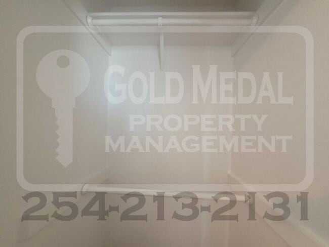 Building Photo - Charming 3-bed, 2-bath fourplex located in southwest Killeen. - Now available for rent!