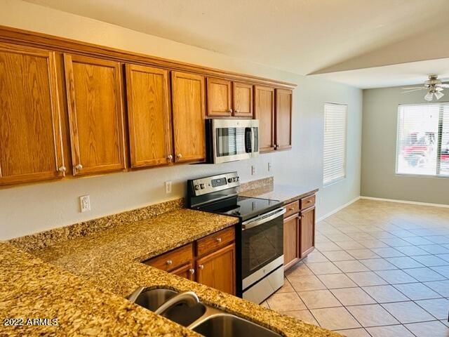 Building Photo - 45588 W Tulip Ln