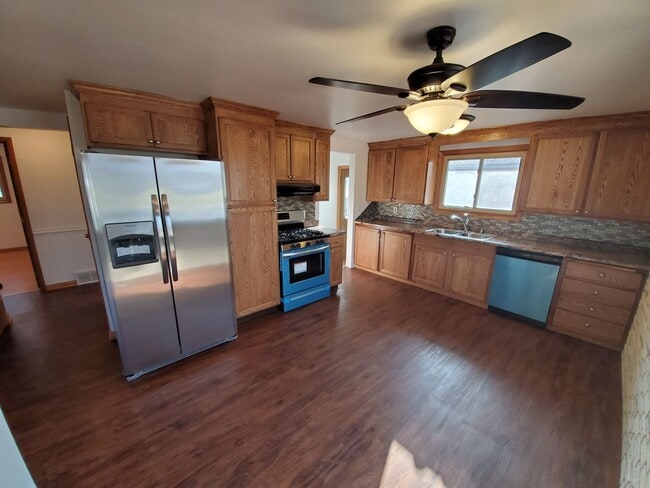 Building Photo - 3 bedroom Northside ranch