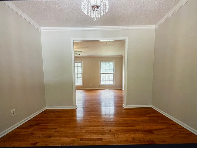 Building Photo - 1903 Preswood Dr