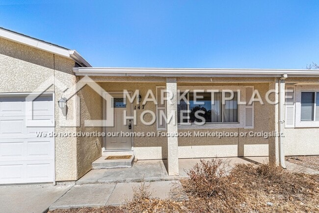 Building Photo - 147 S Golfwood Dr W