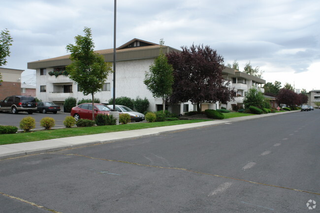 Building Photo - Colton Apartments