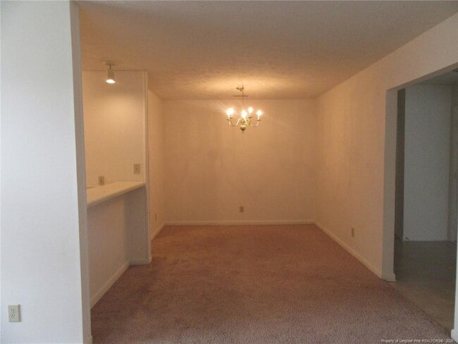 Building Photo - 663 Bartons Landing Pl