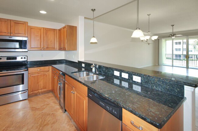 Building Photo - San Lino Annual Condo for Rent