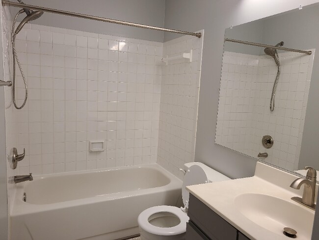 Building Photo - 15619 Easthaven Ct