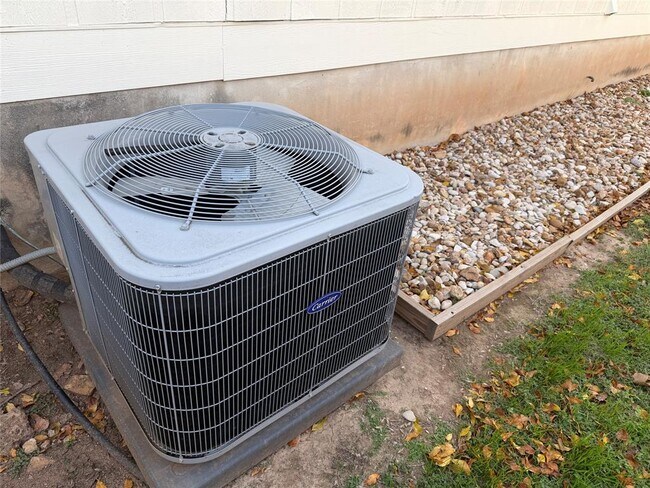 Building Photo - 4519 Keota Dr