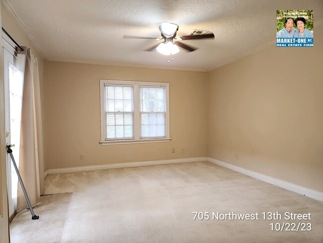 Building Photo - 705 NW 13th St