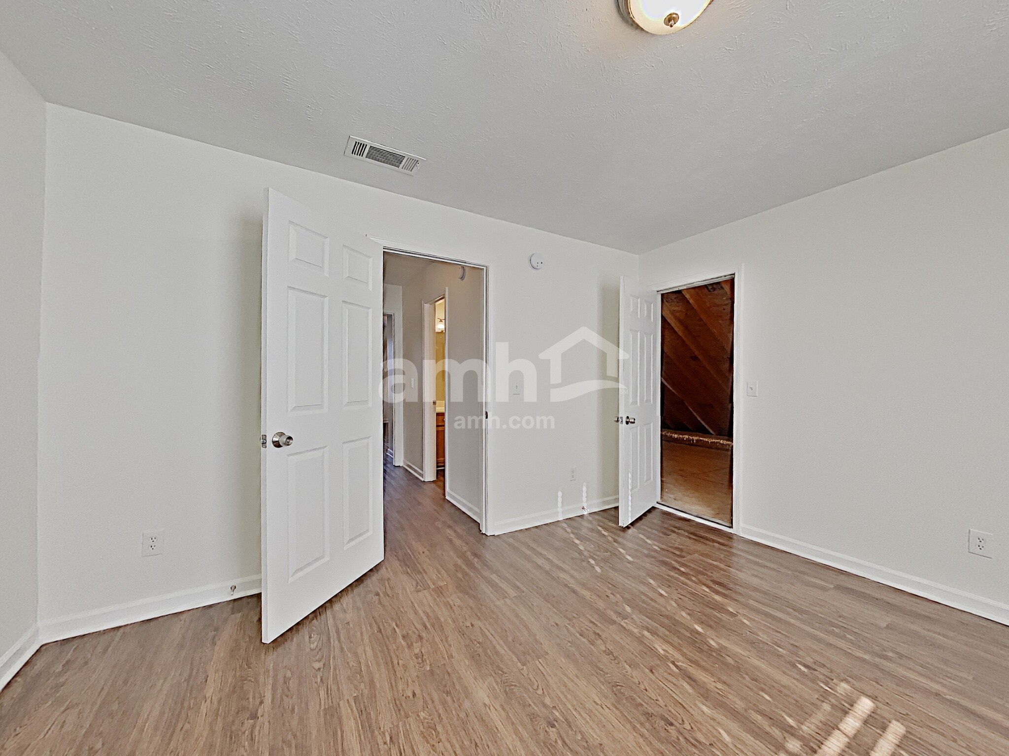 Building Photo - 6852 Scarlet Ridge Dr
