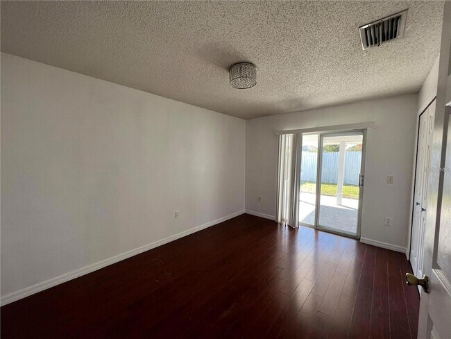 Building Photo - 1081 Vista Palma Way