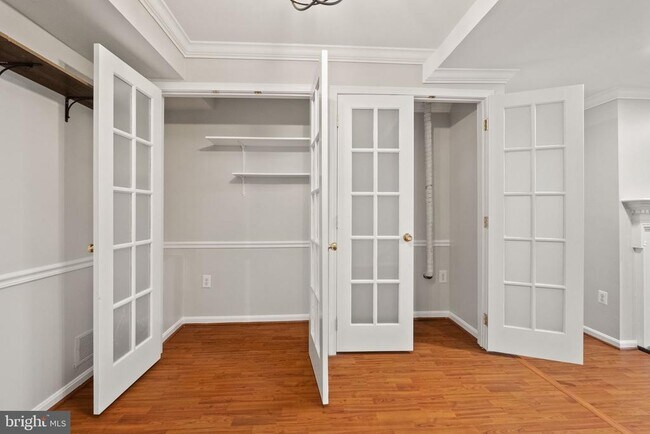 Building Photo - 1956 N Cleveland St