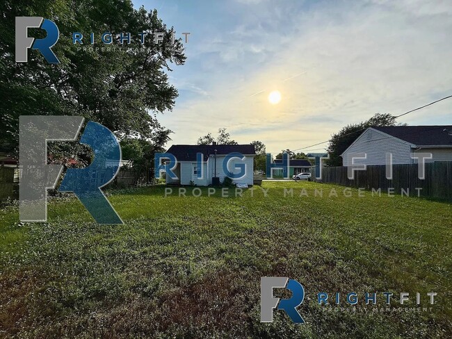 Building Photo - Cottage with a large porch