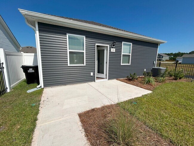 Building Photo - Brand new home with community amenties nes...